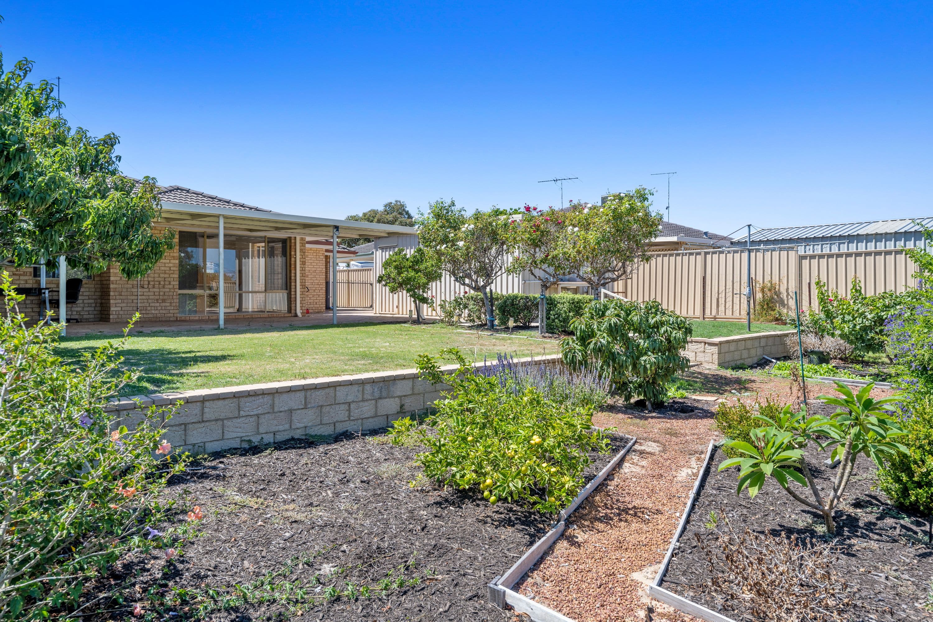 25 Peelwood Parade, Halls Head WA 6210, Halls Head - Thumbnail 4