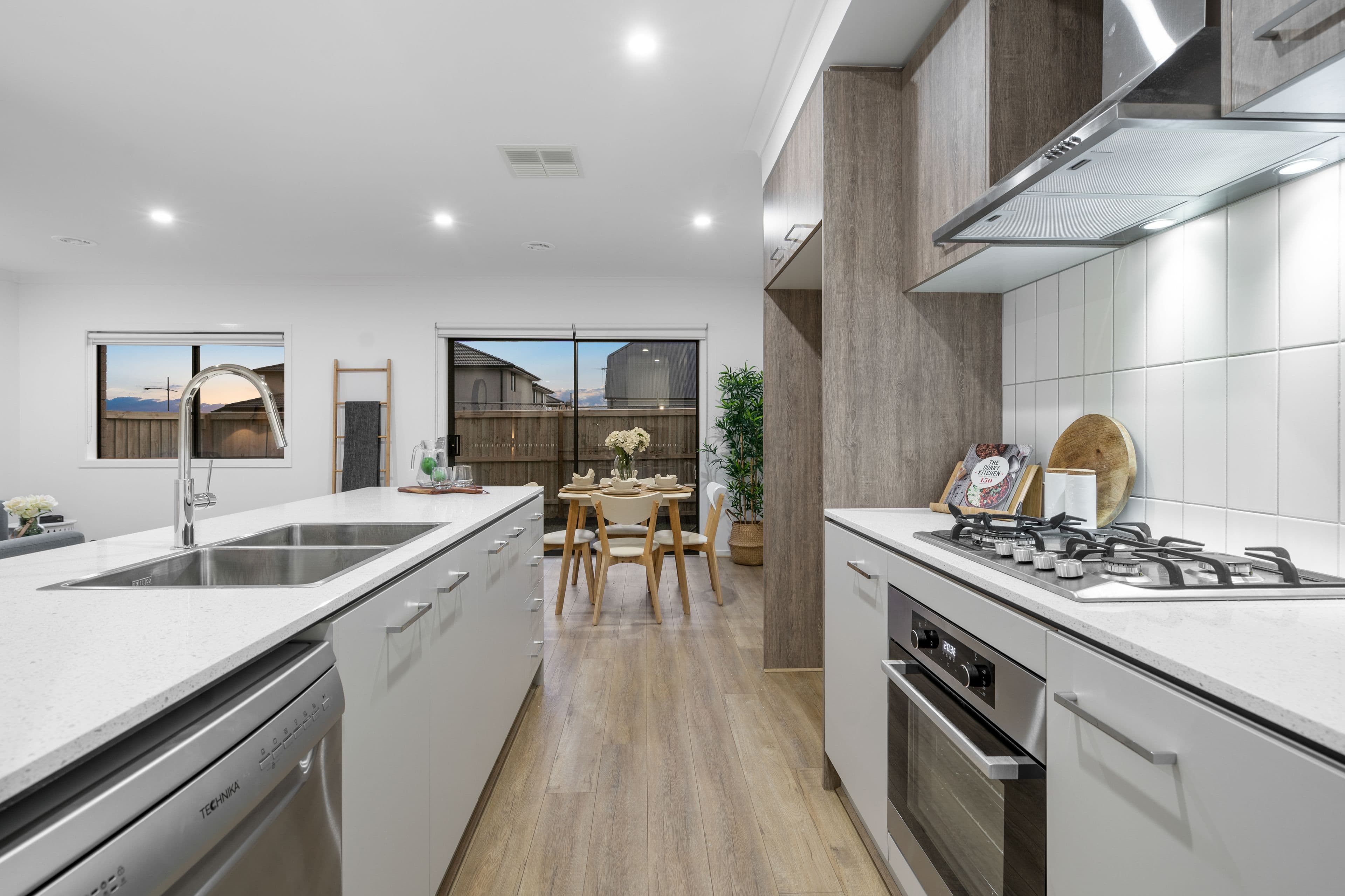 13 Salerno Street, FRASER RISE VIC 3336, Fraser Rise - Thumbnail 3