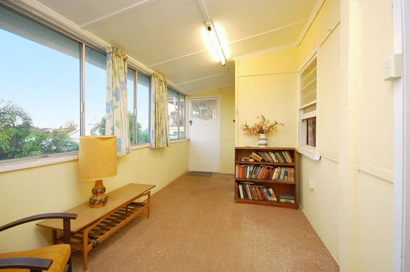 27 Nicholson Street, GREENSLOPES QLD 4120, Greenslopes - Thumbnail 8