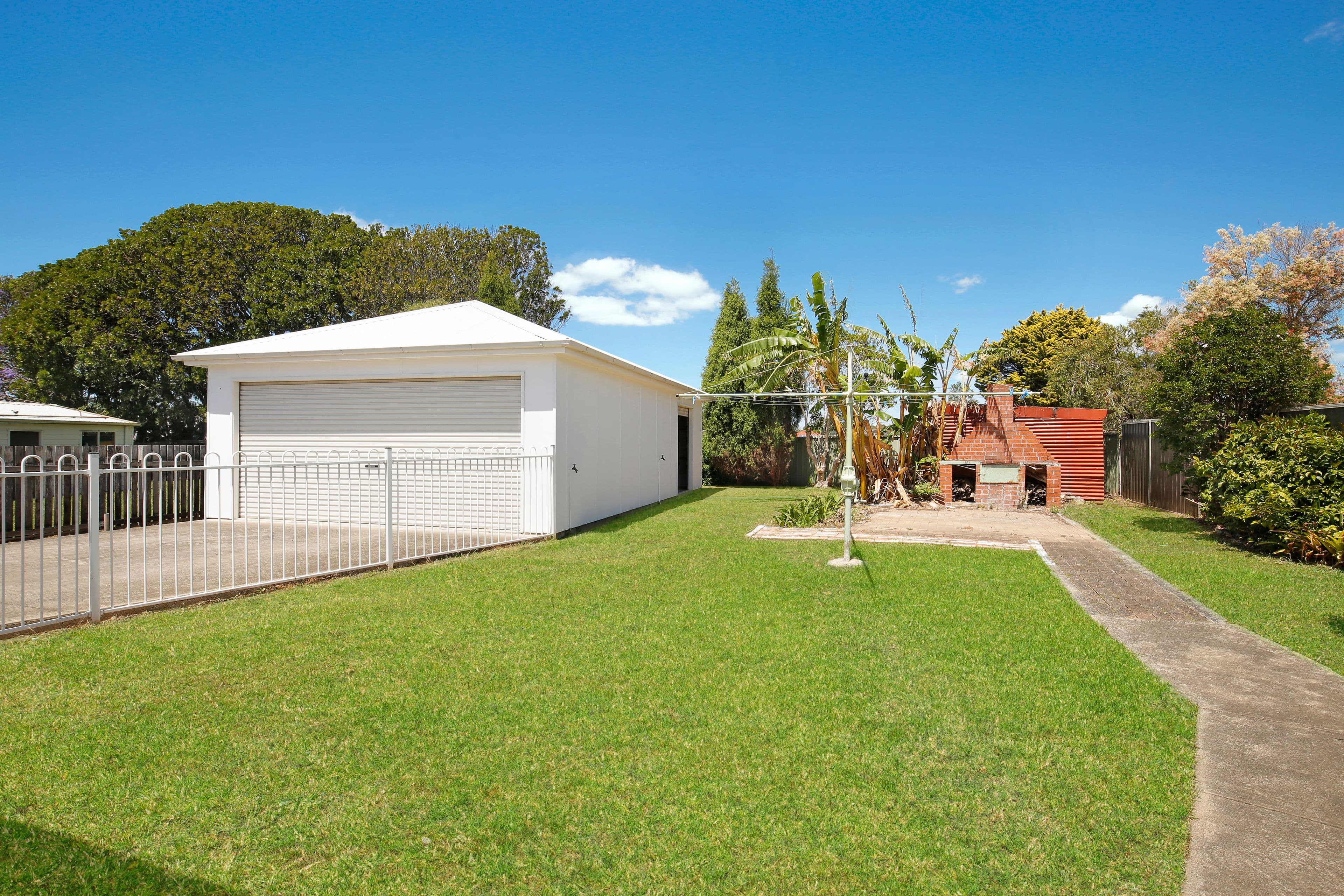 11 Guest Avenue, Fairy Meadow - Thumbnail 4