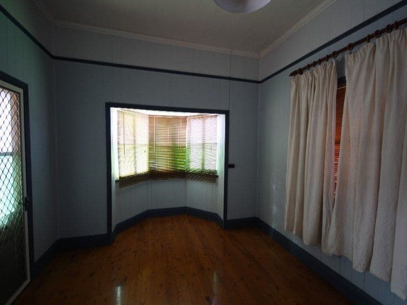 24 Wood Street, WARWICK QLD 4370, Warwick - Thumbnail 4