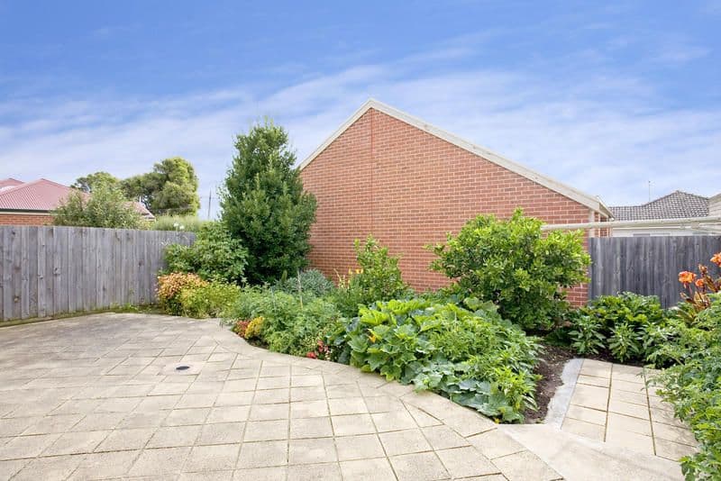 35 Sheridan Street, HAMLYN HEIGHTS VIC 3215, Hamlyn Heights - Thumbnail 4