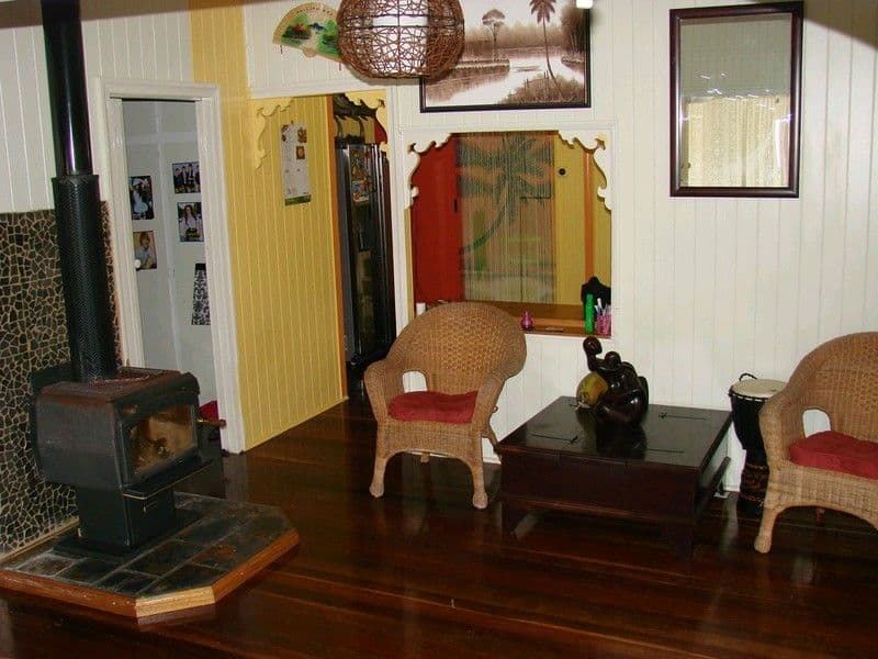 8 Tallon Street, BUNDABERG NORTH QLD 4670, Bundaberg North - Thumbnail 2
