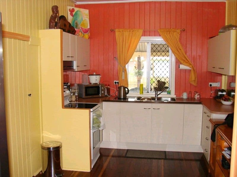 8 Tallon Street, BUNDABERG NORTH QLD 4670, Bundaberg North - Thumbnail 3