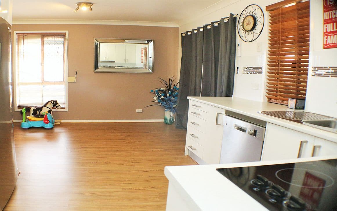 33 Wallace Street, Crestmead QLD 4132, Crestmead - Thumbnail 3