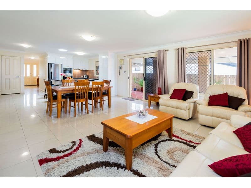 135 Morialta Street, Mansfield QLD 4122, Mansfield - Thumbnail 2