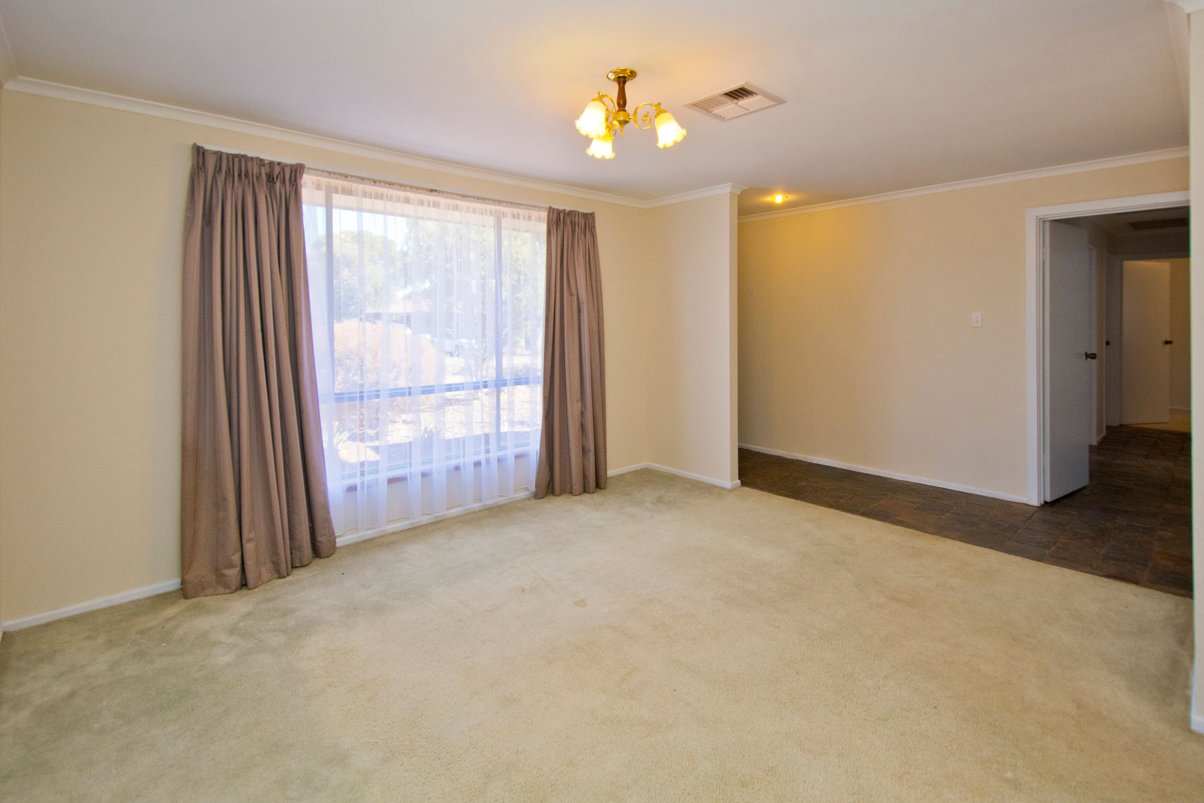 8 Cardiff Court, Craigmore SA 5114, Craigmore - Thumbnail 5