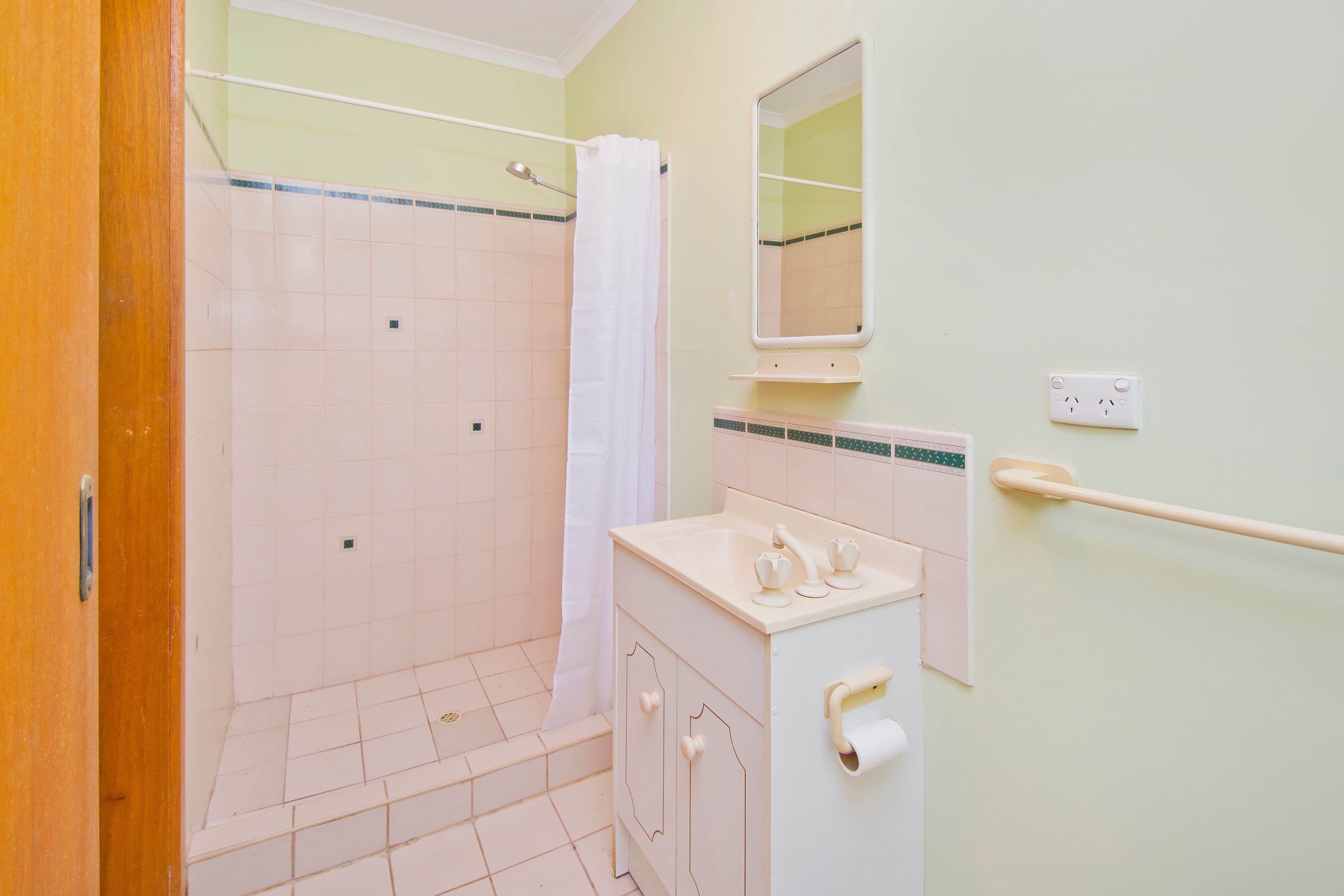 8 Cardiff Court, Craigmore SA 5114, Craigmore - Thumbnail 7