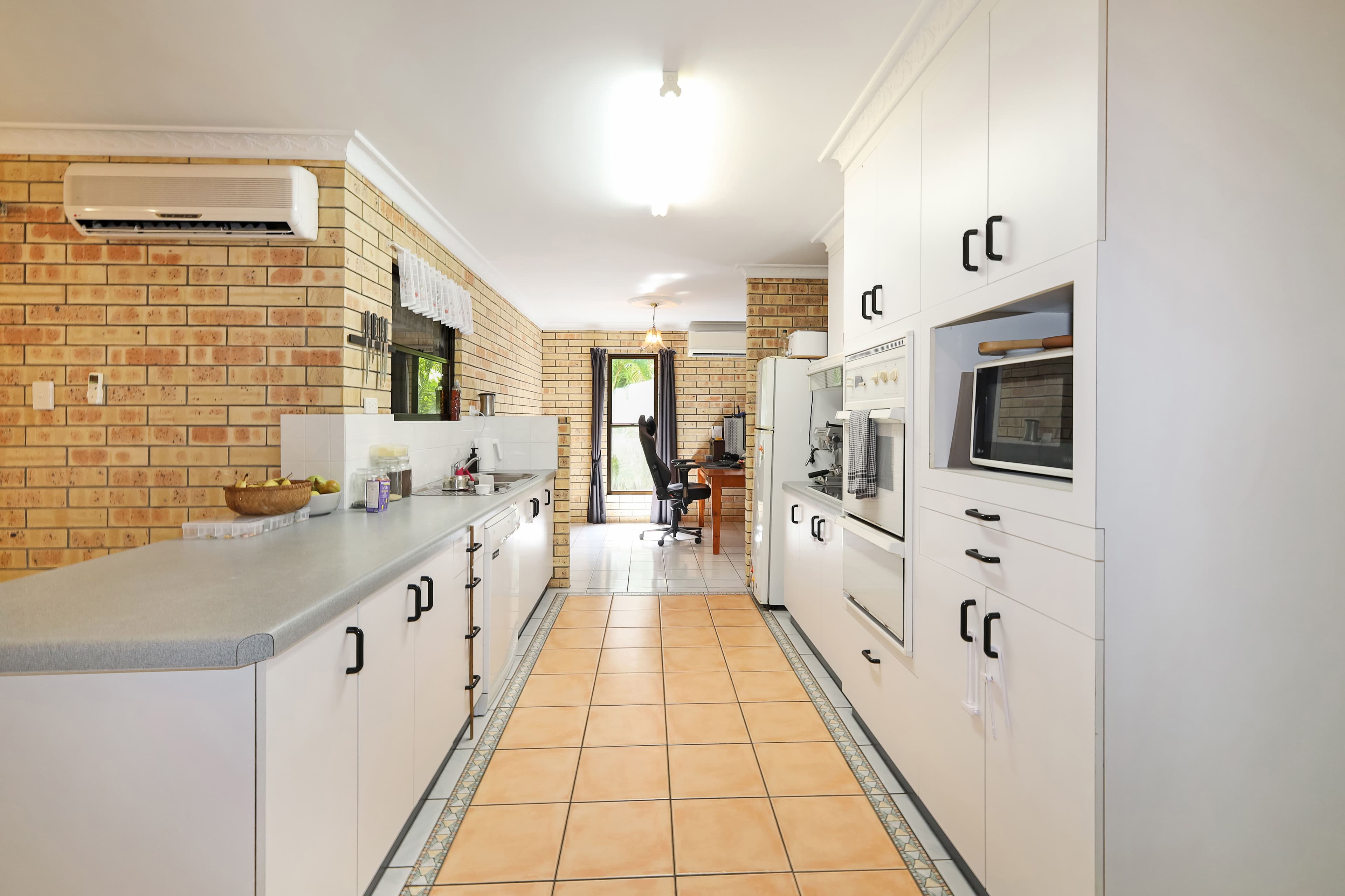 18 Elva Court, Glenella QLD 4740, Glenella - Thumbnail 4