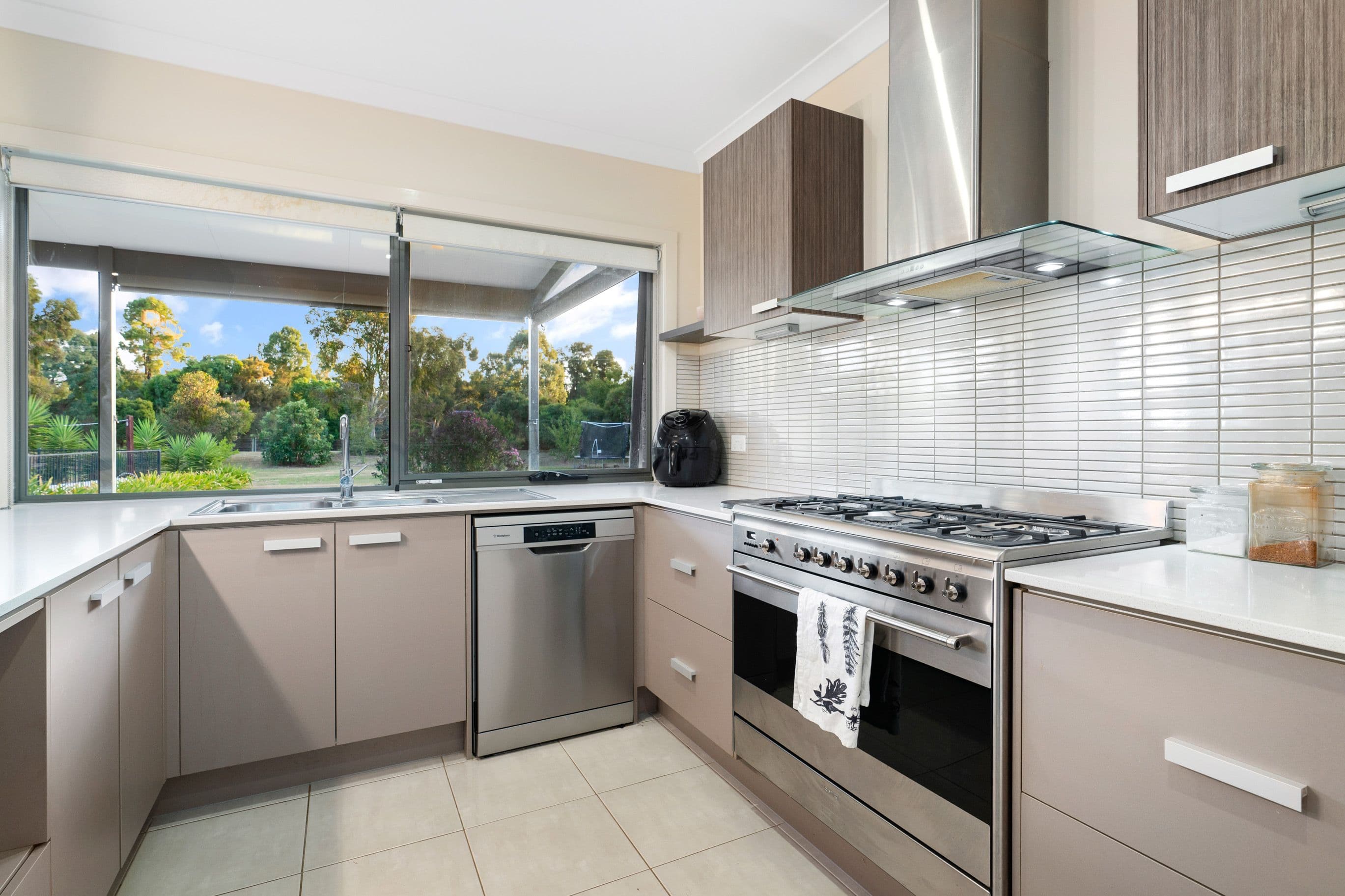 12-13 Fairway Close, Howlong NSW 2643, Howlong - Thumbnail 5