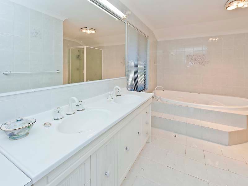 2 Sunset Hill Road, SWAN VIEW WA 6056, Swan View - Thumbnail 4