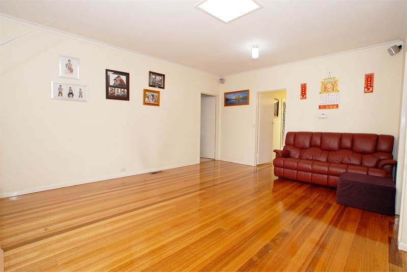 1   Corunna Court, GLEN WAVERLEY VIC 3150, Glen Waverley - Thumbnail 4
