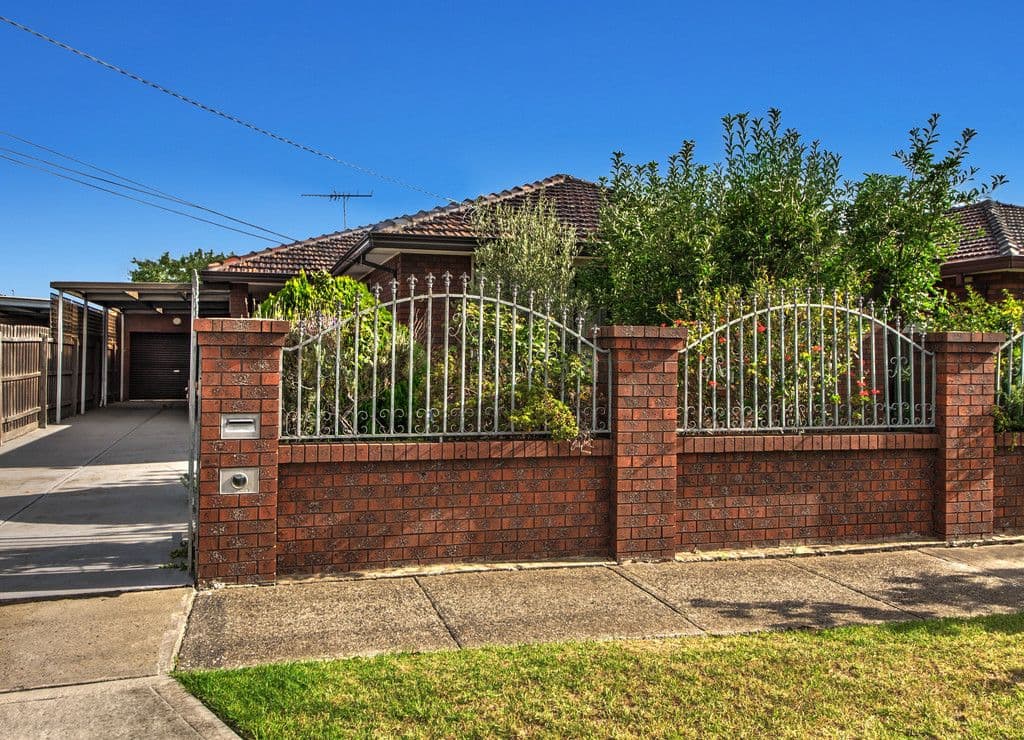 15 Swansea Parade, St Albans VIC 3021, St Albans - Image 1