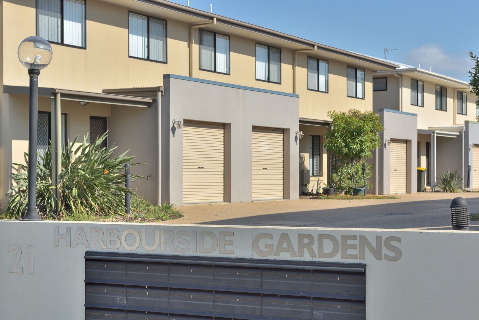 21 Roberts Street, South Gladstone QLD 4680, South Gladstone - Image 1