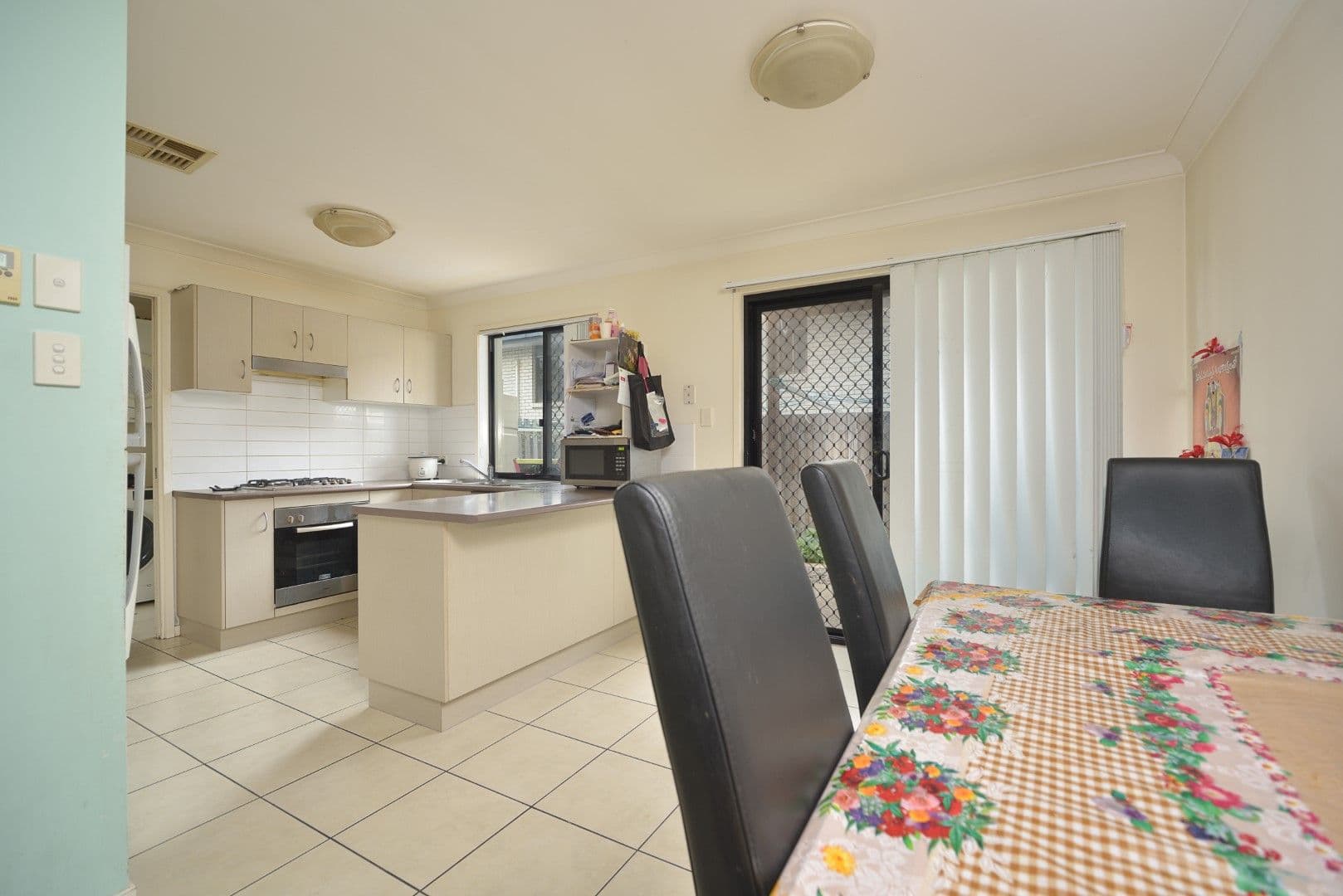 21 Roberts Street, South Gladstone QLD 4680, South Gladstone - Thumbnail 5