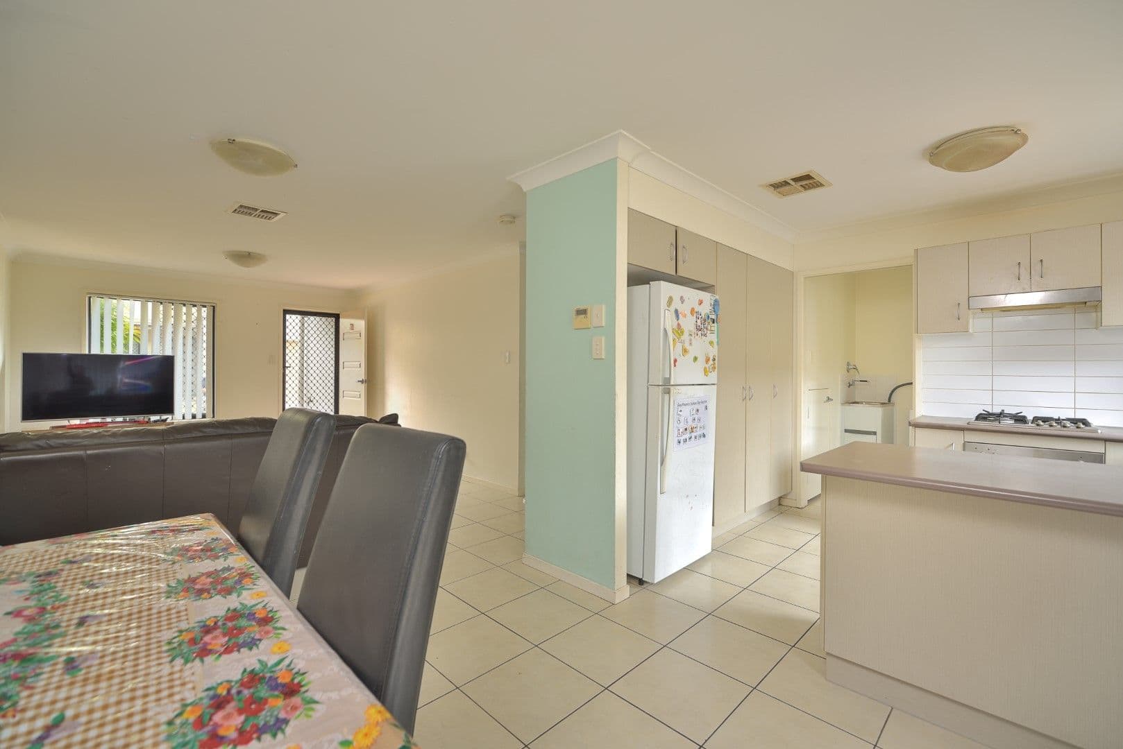 21 Roberts Street, South Gladstone QLD 4680, South Gladstone - Thumbnail 6