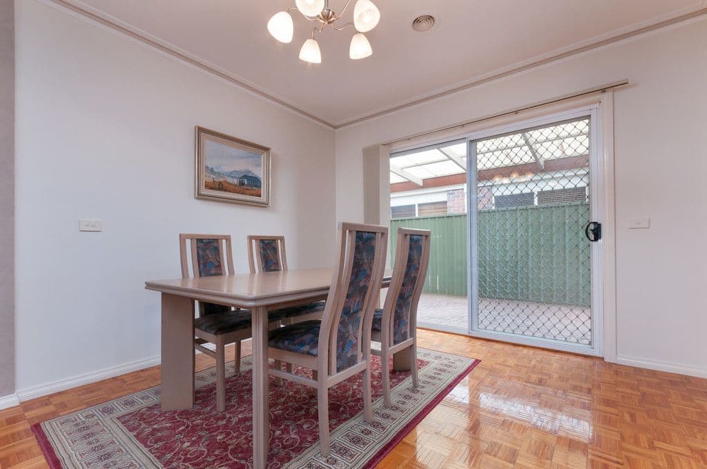 18 Northampton Crescent, Caroline Springs VIC 3023, Caroline Springs - Thumbnail 3