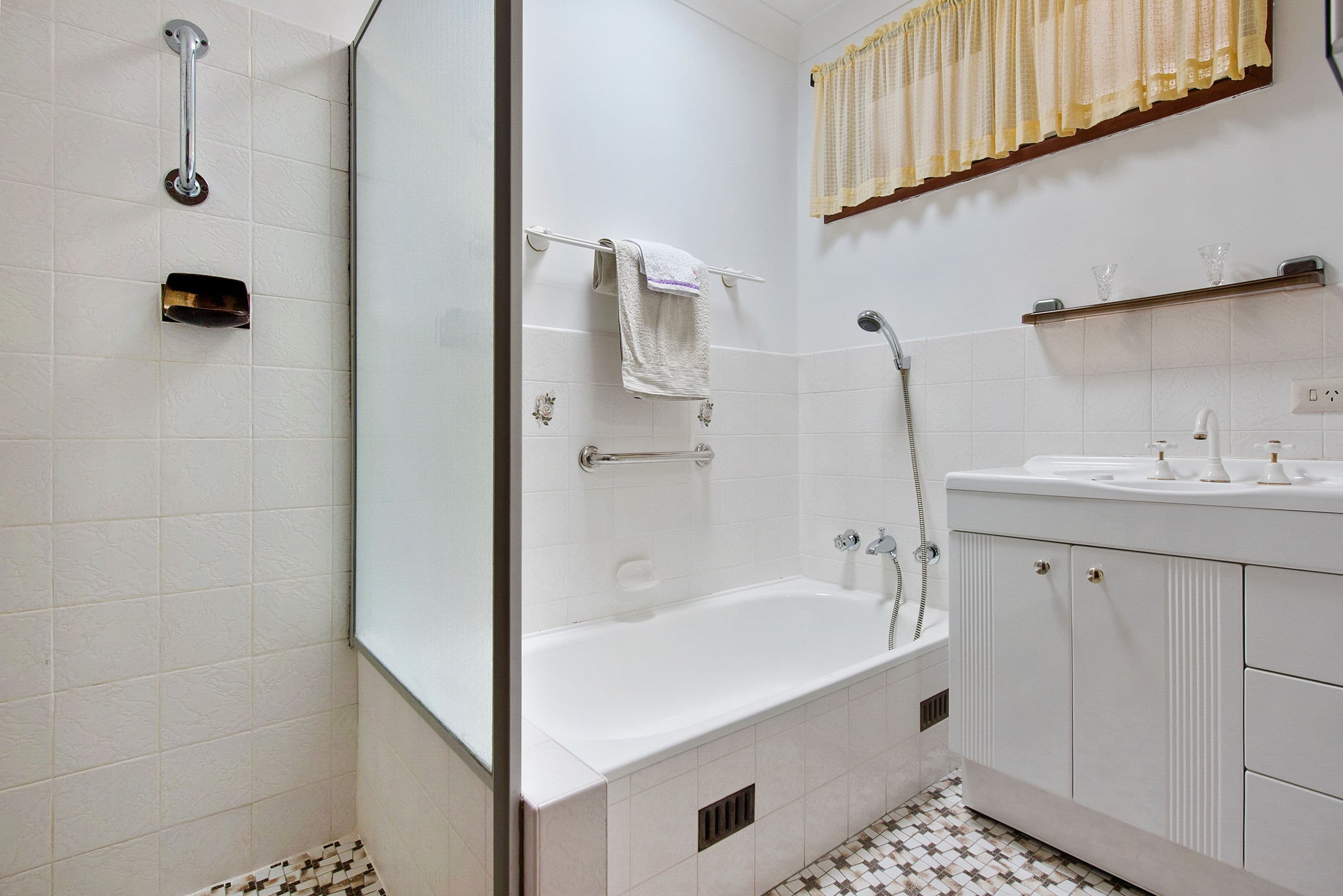 9 Eurelia Road, Sheidow Park - Thumbnail 8