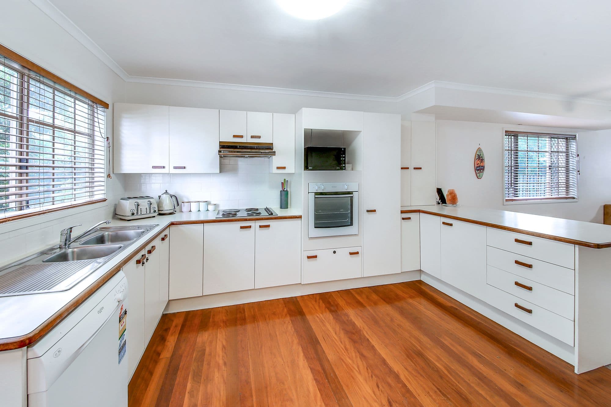 32 Kalinda Avenue, Mooloolaba QLD 4557, Mooloolaba - Thumbnail 2