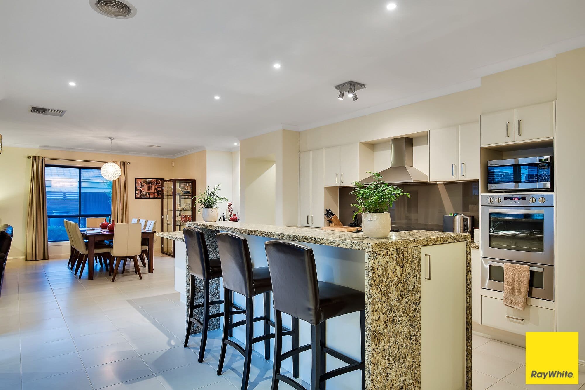 30 Hibiscus Crescent, Point Cook VIC 3030, Point Cook - Thumbnail 6