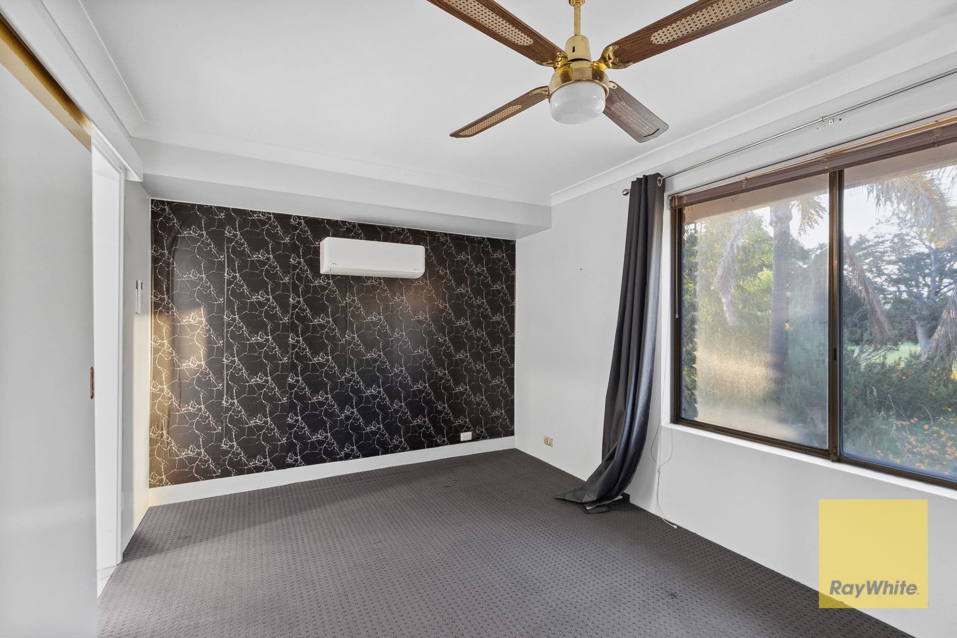 40 Woodward Circle, Marangaroo WA 6064, Marangaroo - Thumbnail 2