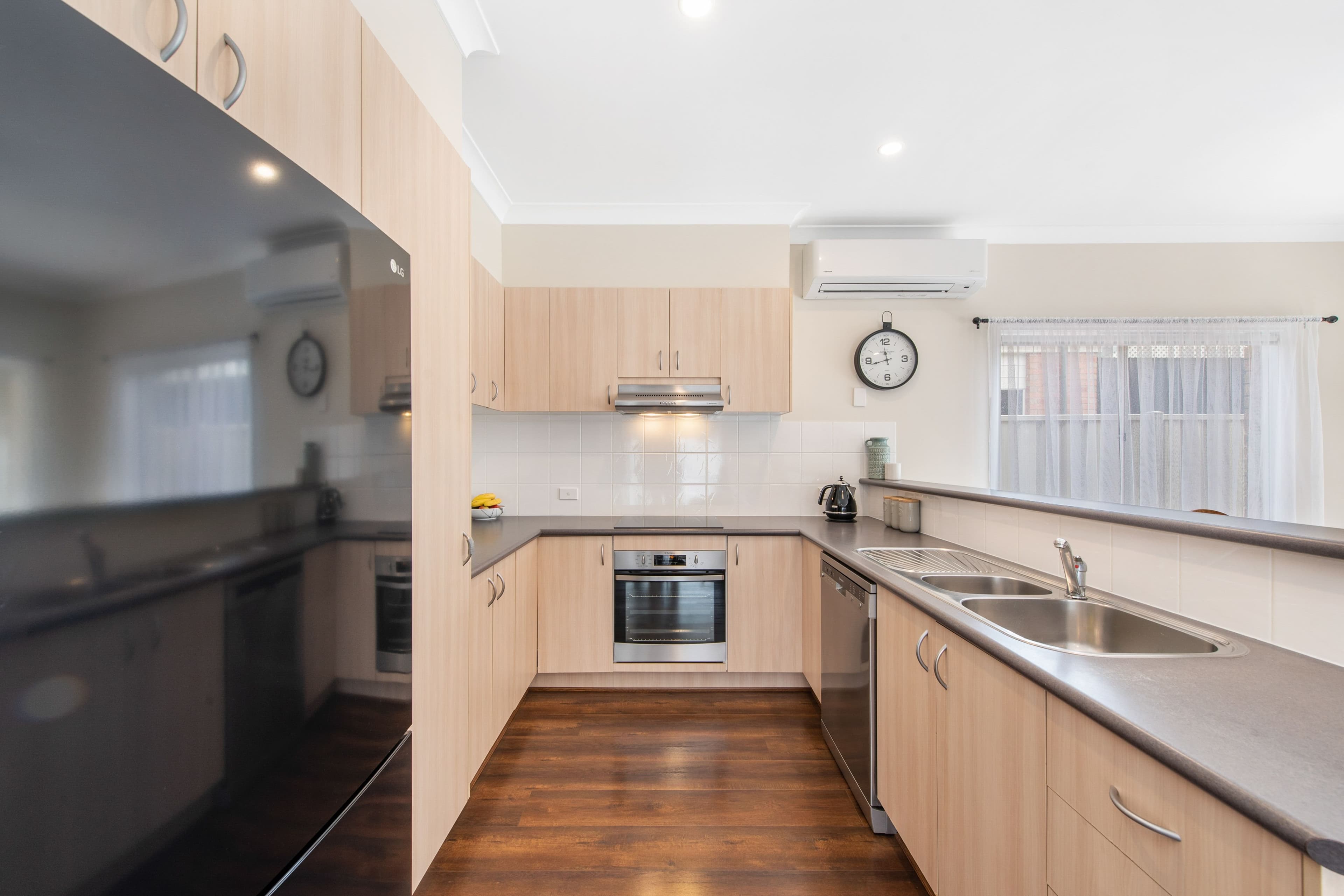 26 Tamborine Way, Caroline Springs VIC 3023, Caroline Springs - Thumbnail 5
