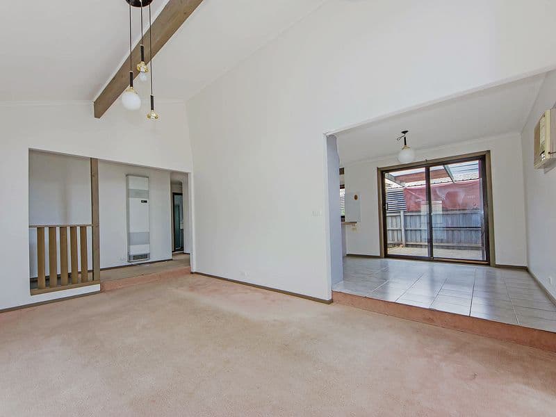 21 ILUKA Drive, Werribee VIC 3030, Werribee - Thumbnail 3