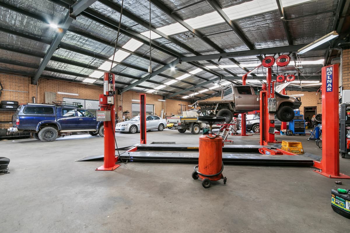 122-124 Buckley Street, MORWELL VIC 3840, Morwell - Thumbnail 2