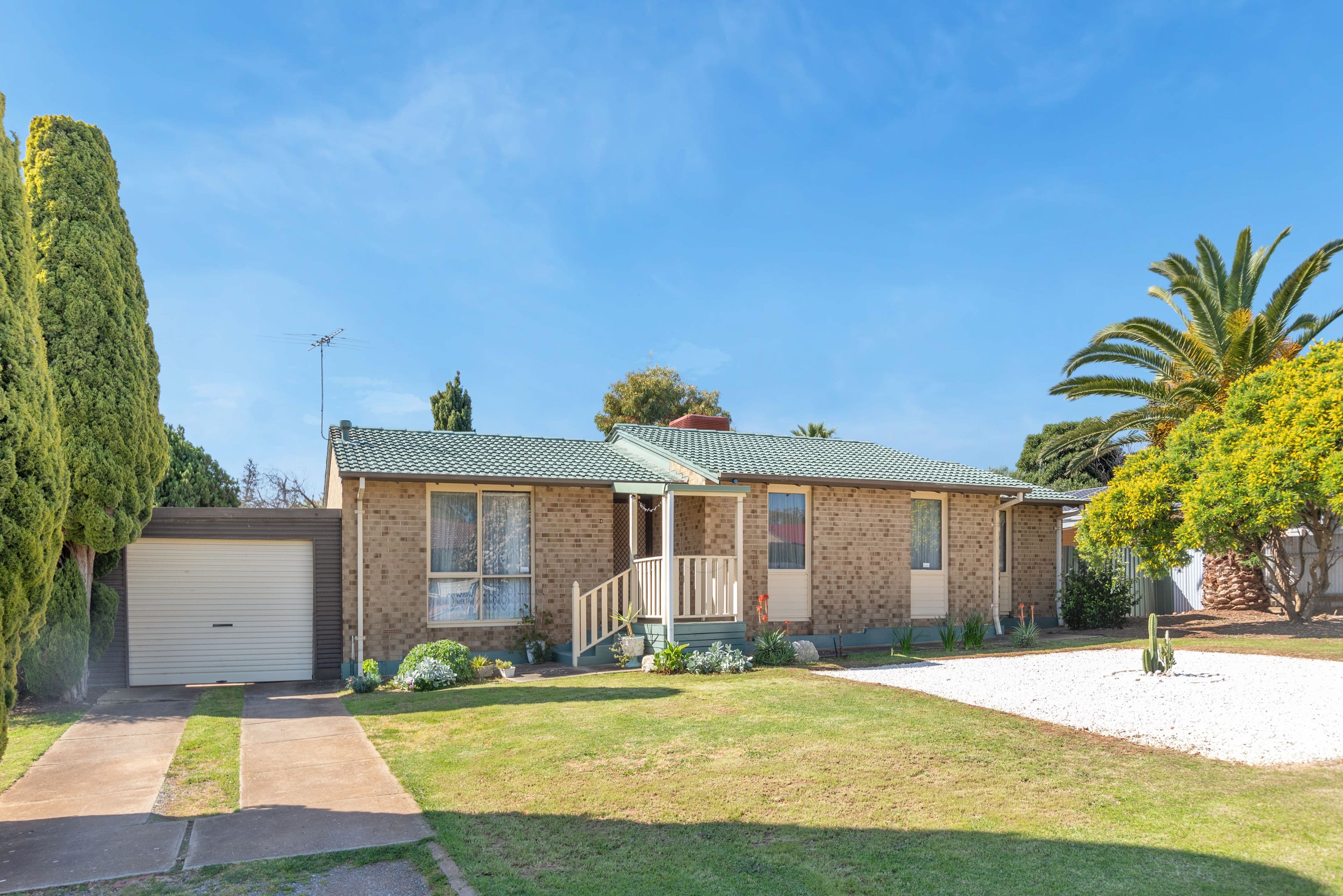 24 Conmurra Court, Craigmore SA 5114, Craigmore - Image 1