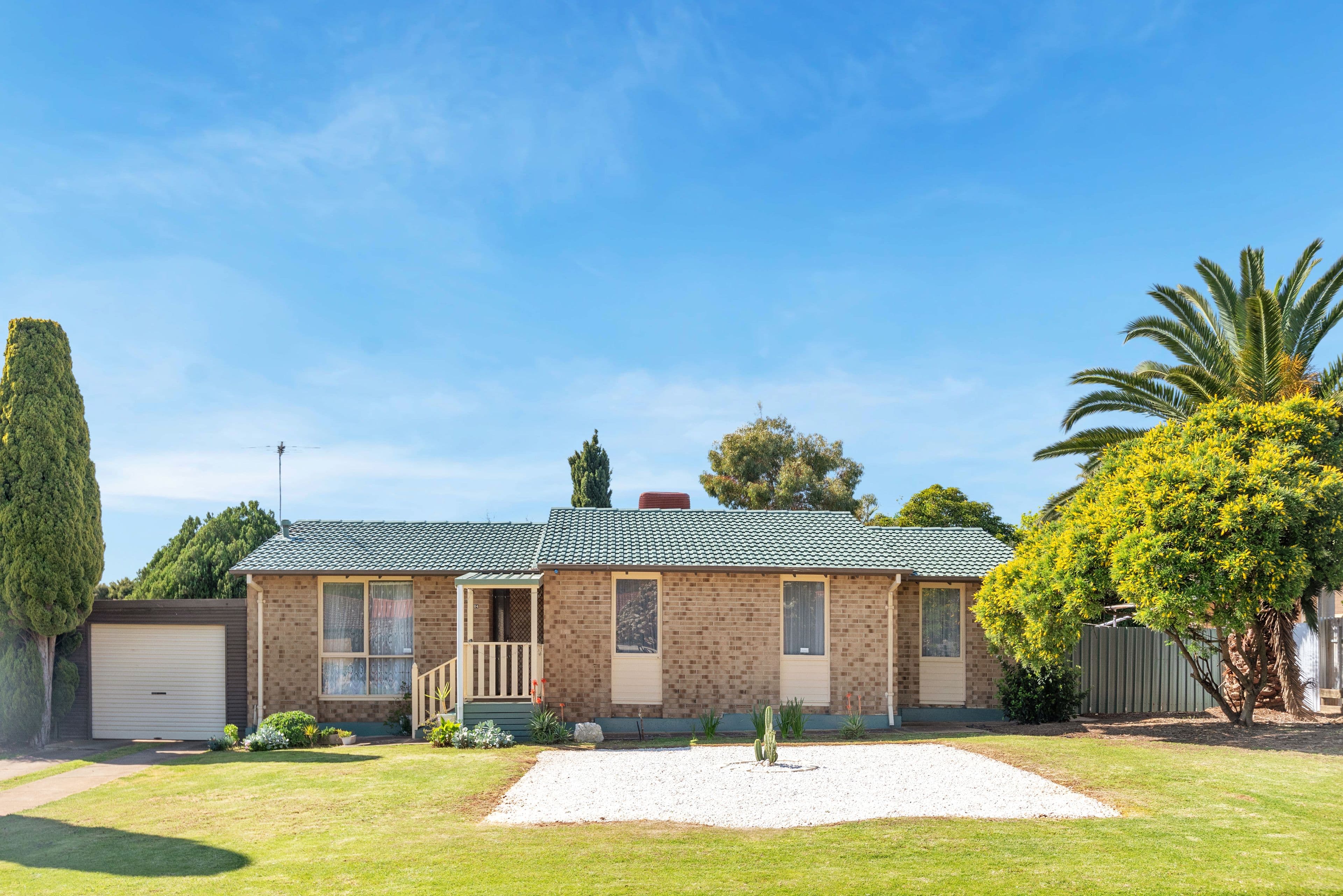 24 Conmurra Court, Craigmore SA 5114, Craigmore - Thumbnail 2