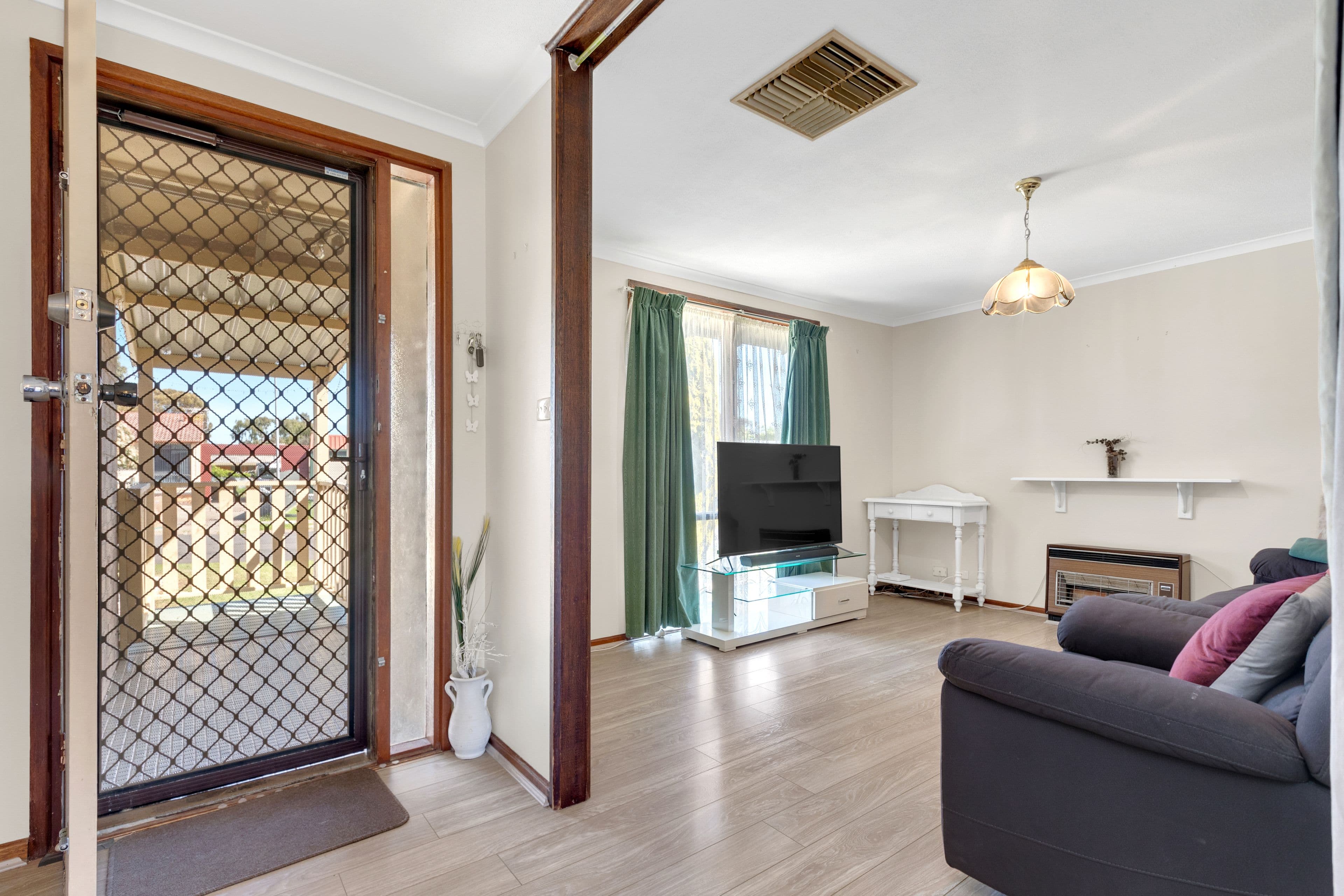 24 Conmurra Court, Craigmore SA 5114, Craigmore - Thumbnail 3