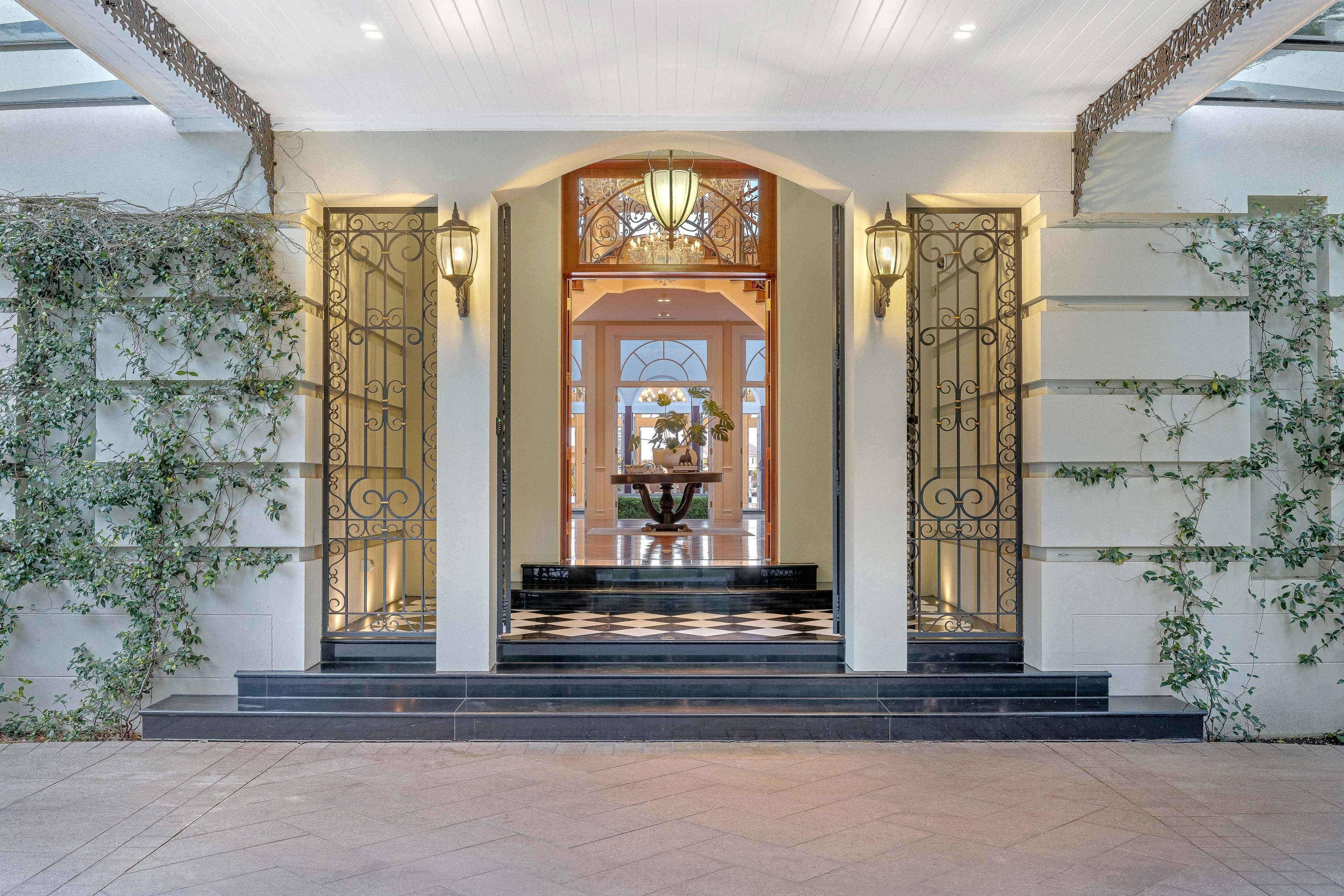 5 McMillan Court, Southport QLD 4215, Southport - Thumbnail 8