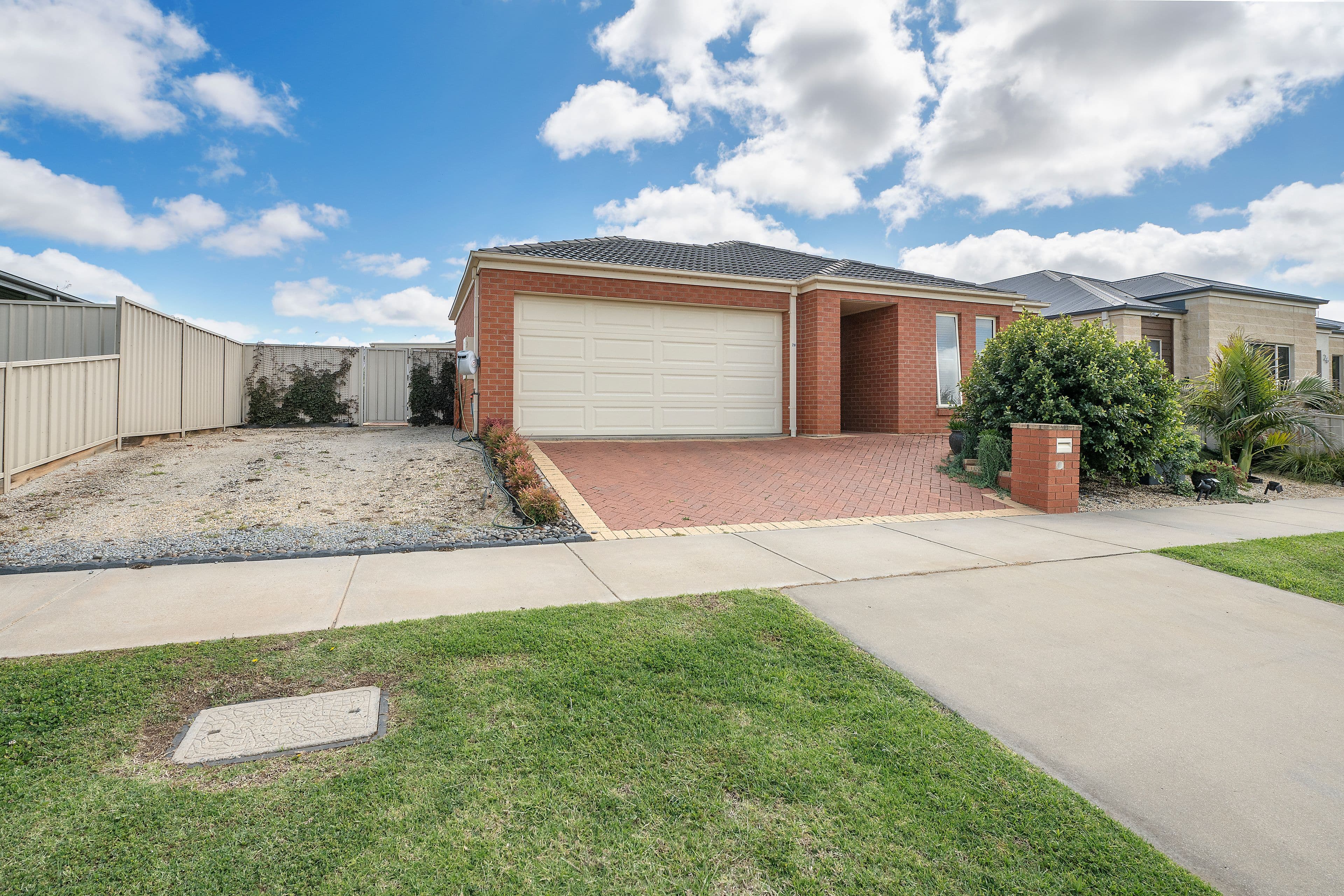 28 Boree Drive, Swan Hill VIC 3585, Swan Hill - Thumbnail 2