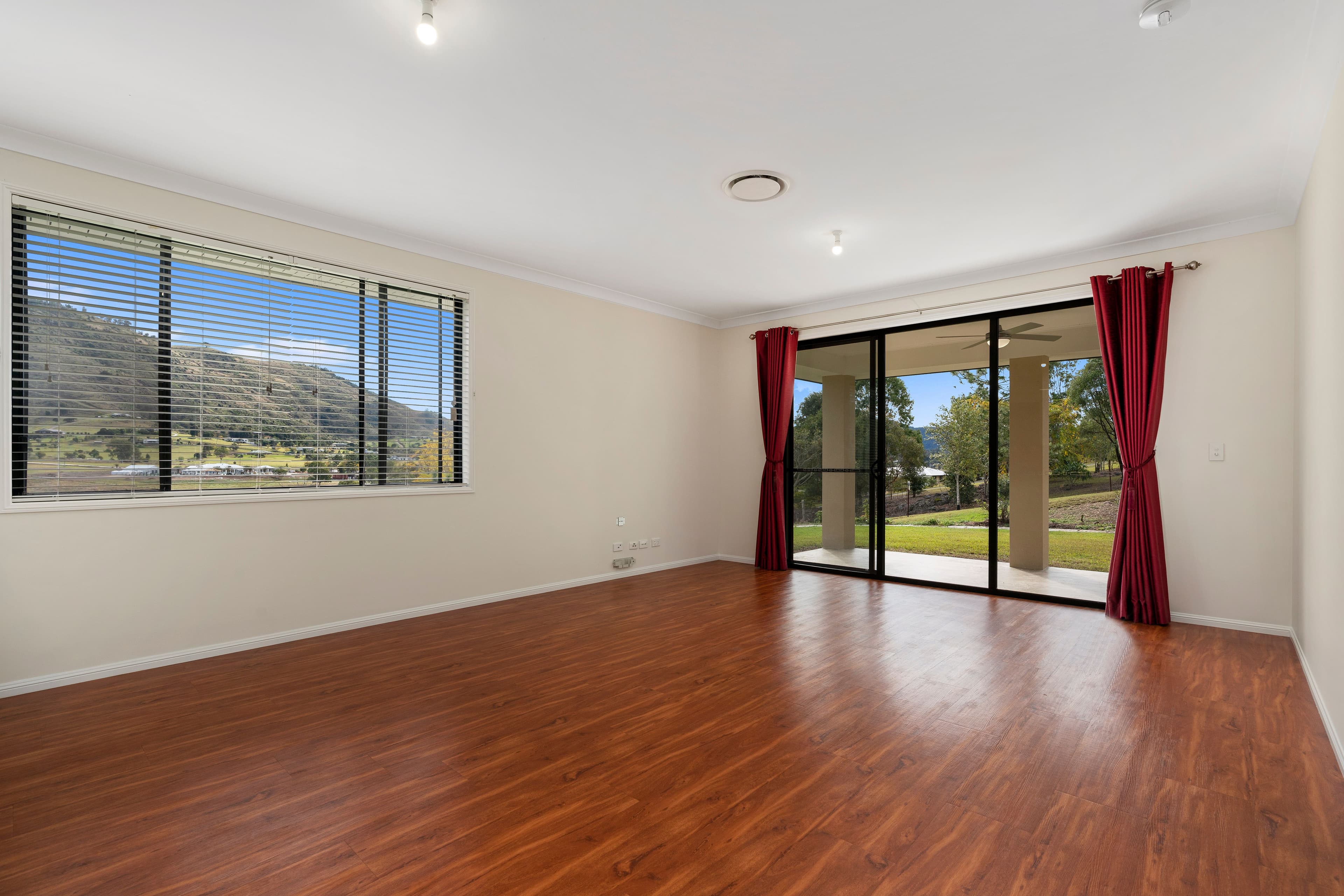 8 WALKER Court, Hazeldean QLD 4515, Hazeldean - Thumbnail 5