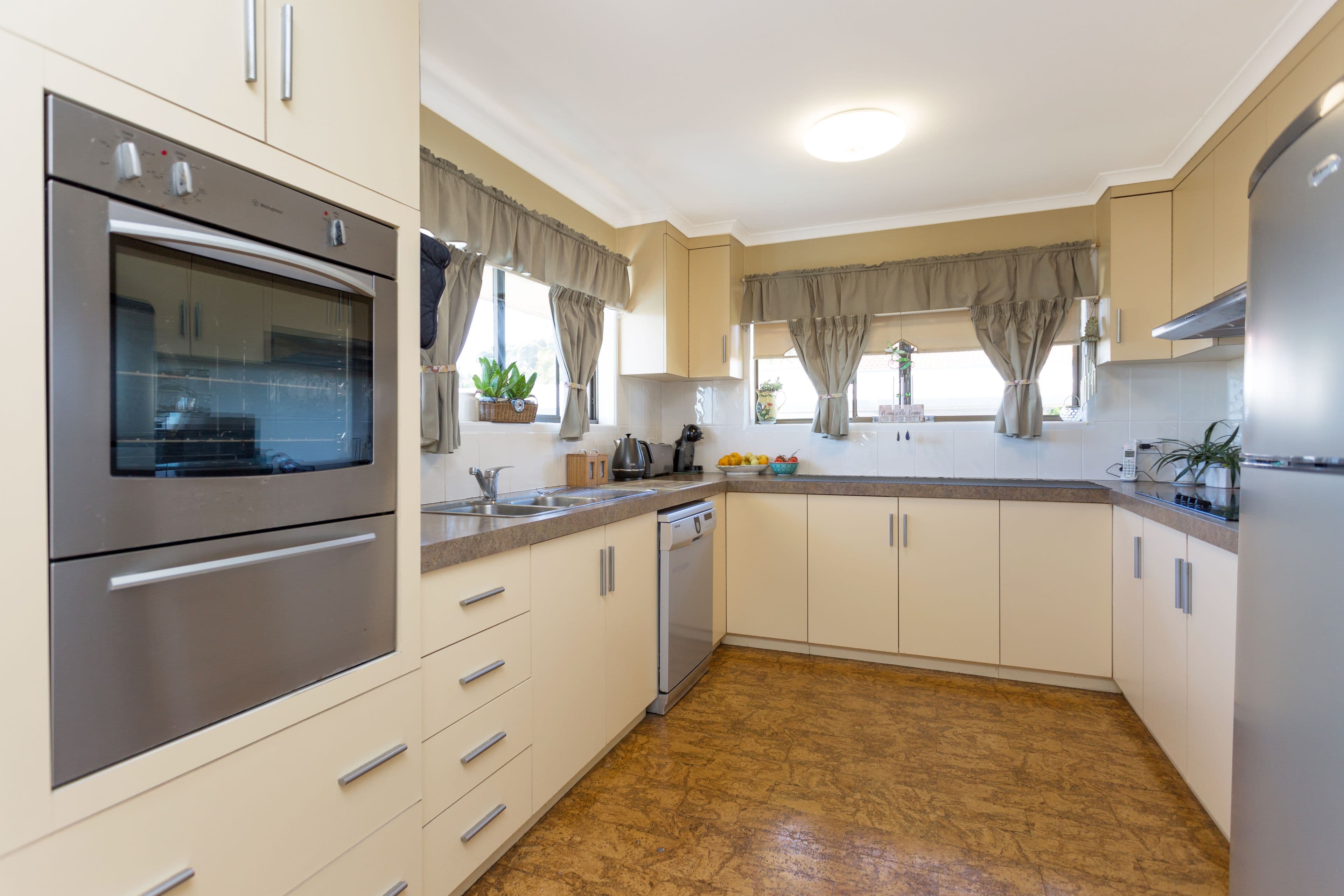 6 Bona Vista Drive, Mount Pleasant QLD 4740, Mount Pleasant - Thumbnail 3