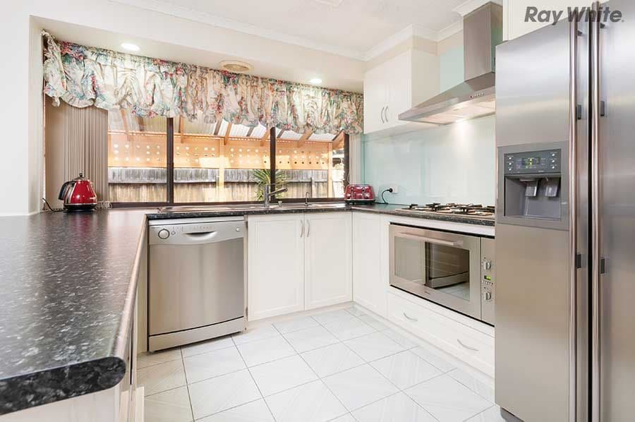 13 Bernborough Court, Keilor Downs VIC 3038, Keilor Downs - Thumbnail 3