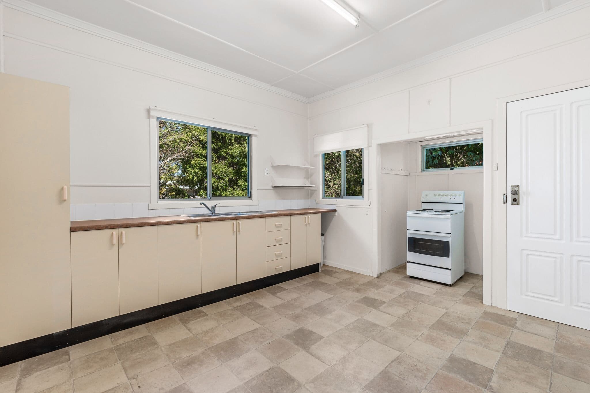173 Whites Road, Lota QLD 4179, Lota - Thumbnail 6