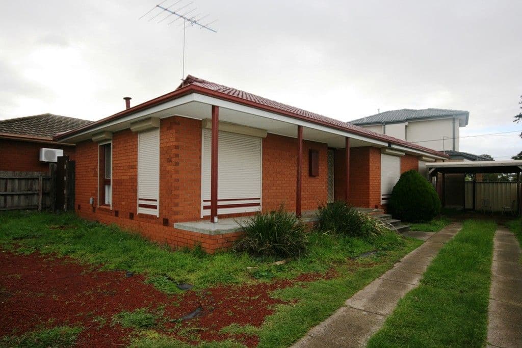 104 Kings Road, ST ALBANS VIC 3021, St Albans - Image 1