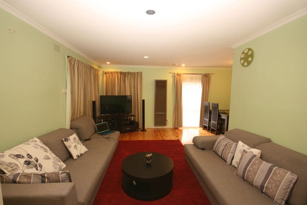 104 Kings Road, ST ALBANS VIC 3021, St Albans - Thumbnail 2