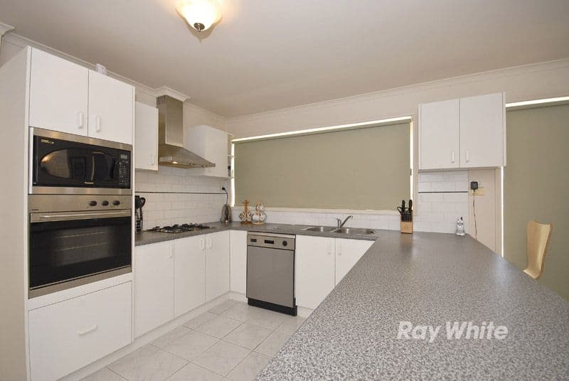 22 Petalnina Drive, WANTIRNA VIC 3152, Wantirna - Thumbnail 3