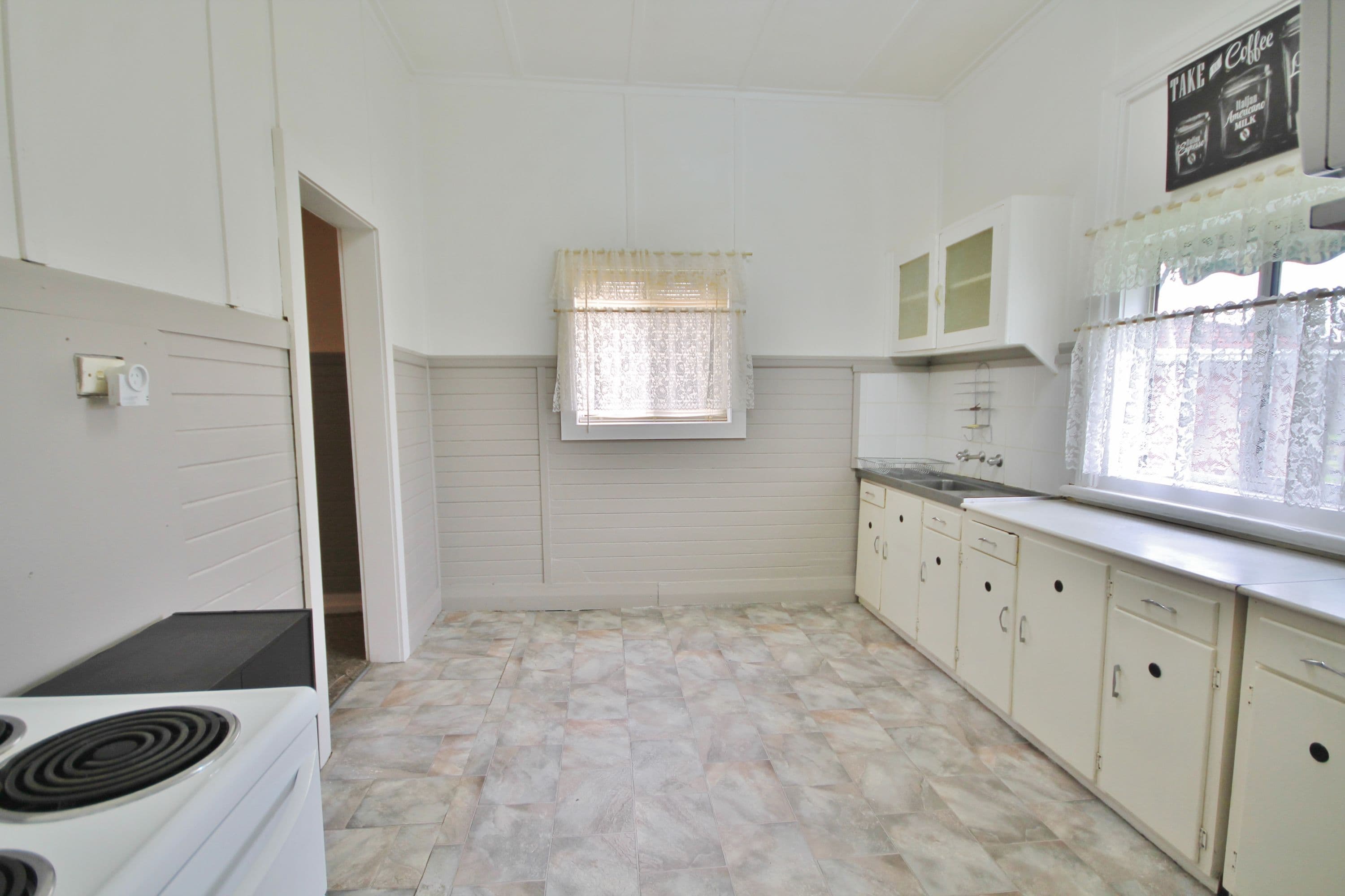 6 Willawong Street, Young - Thumbnail 5