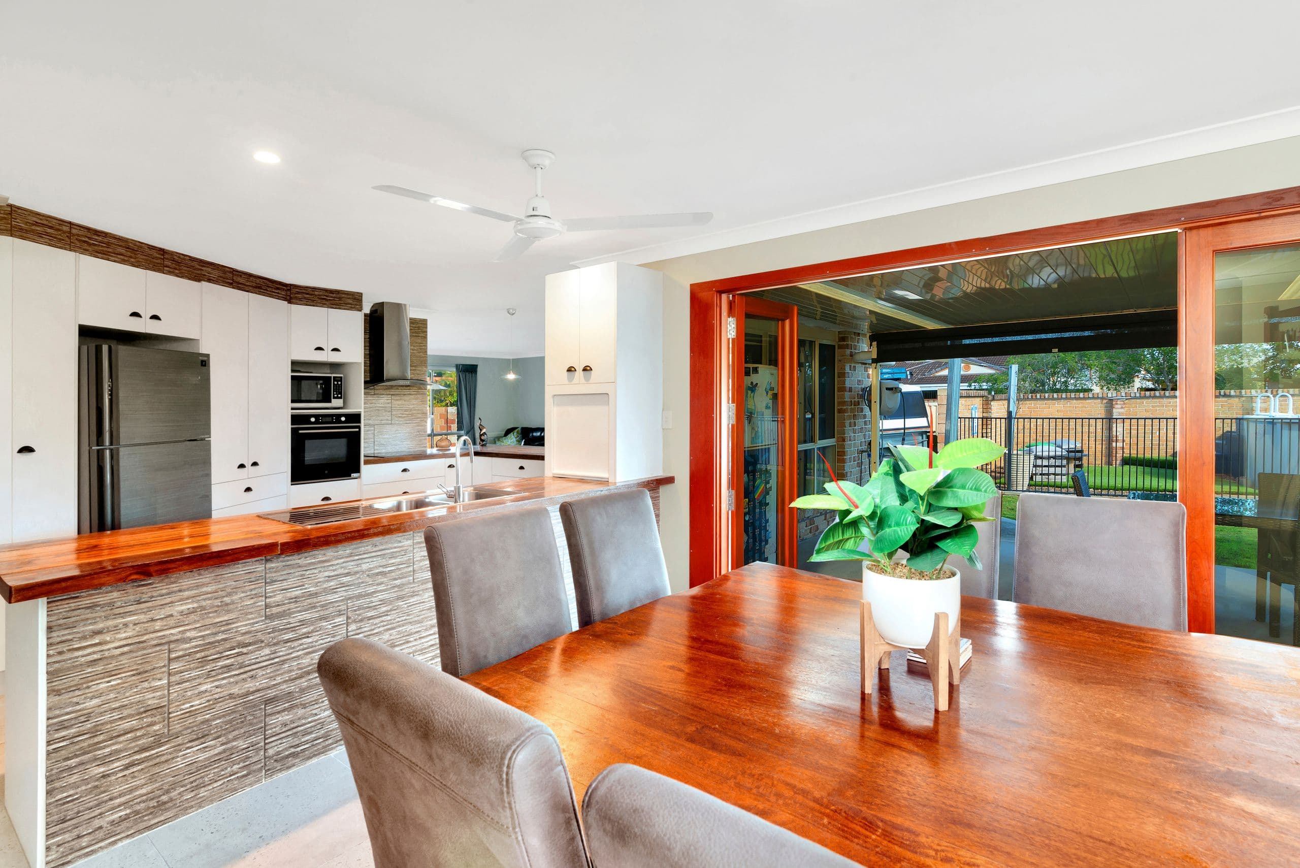 1 Tussock Crescent (also known as 55 Casuarina Dr), Elanora QLD 4221, Elanora - Thumbnail 2