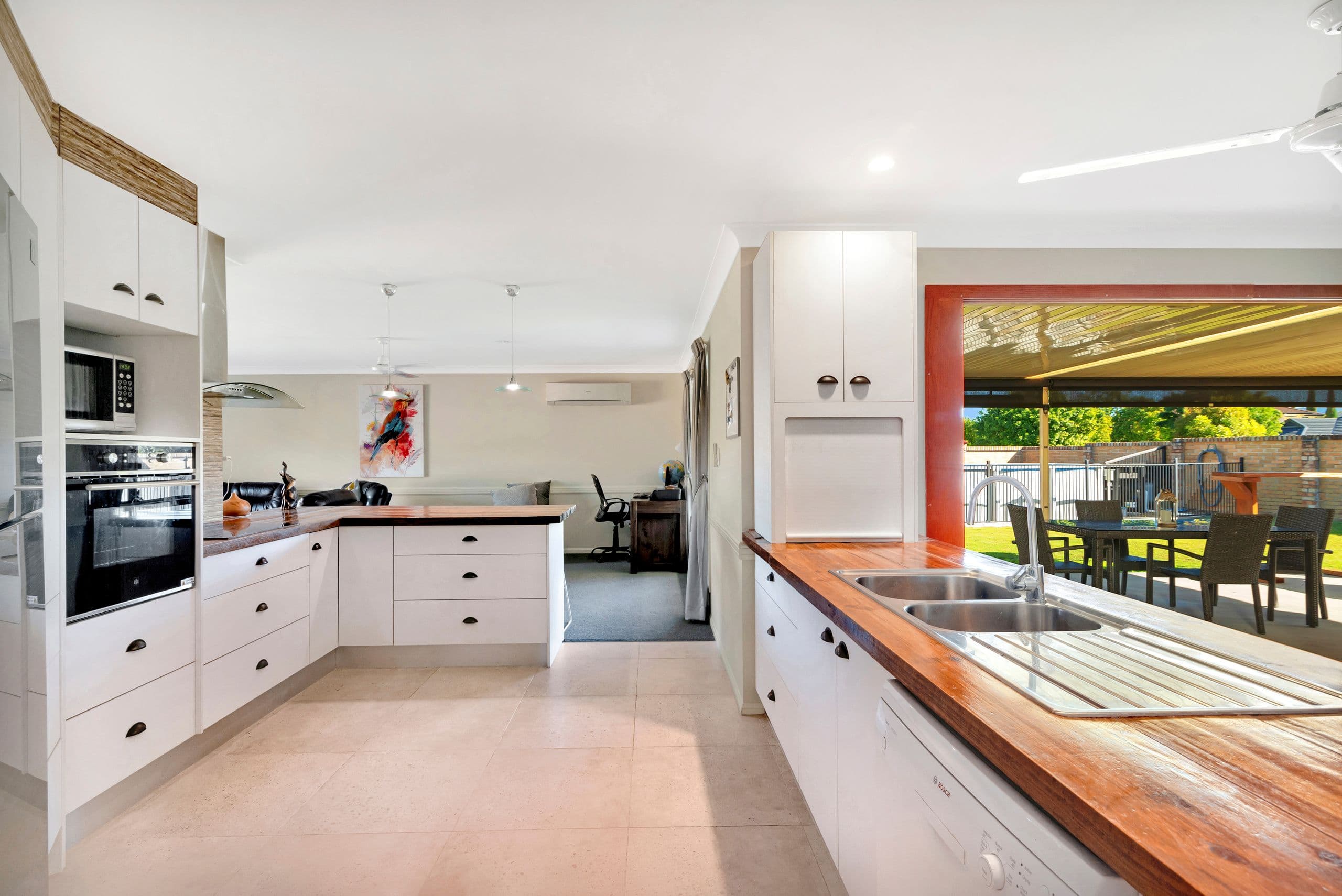 1 Tussock Crescent (also known as 55 Casuarina Dr), Elanora QLD 4221, Elanora - Thumbnail 4