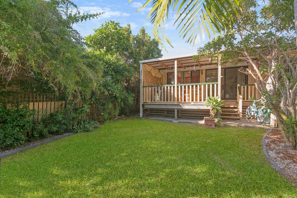 24 Terrigal Crescent, Southport QLD 4215, Southport - Thumbnail 2