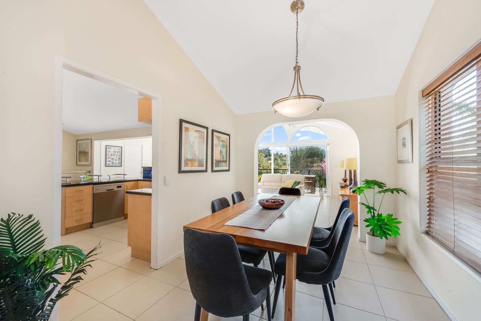 47 Sunset Road, Kenmore QLD 4069, Kenmore - Thumbnail 7