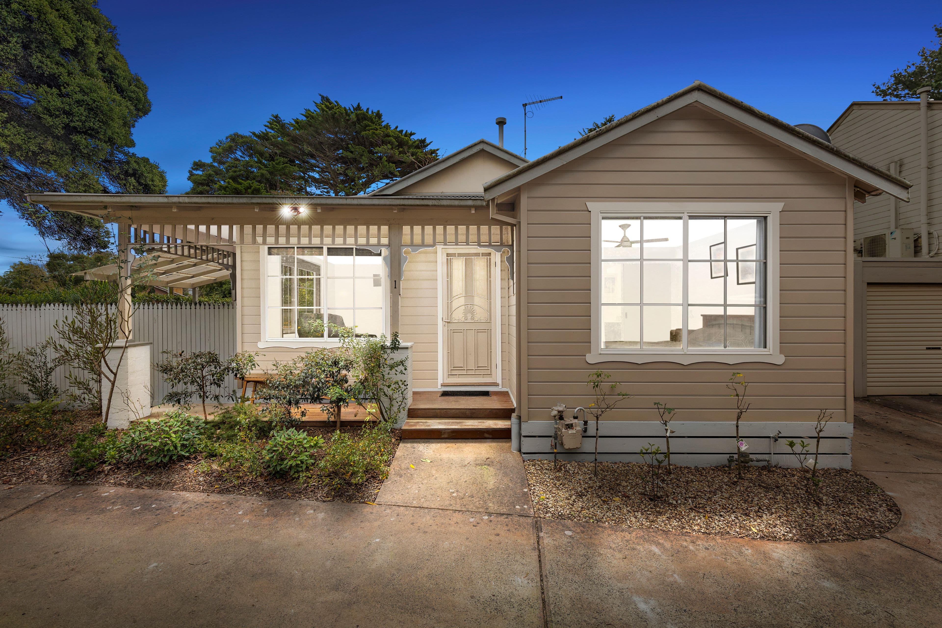 16 White Avenue, Bayswater North VIC 3153, Bayswater North - Image 1