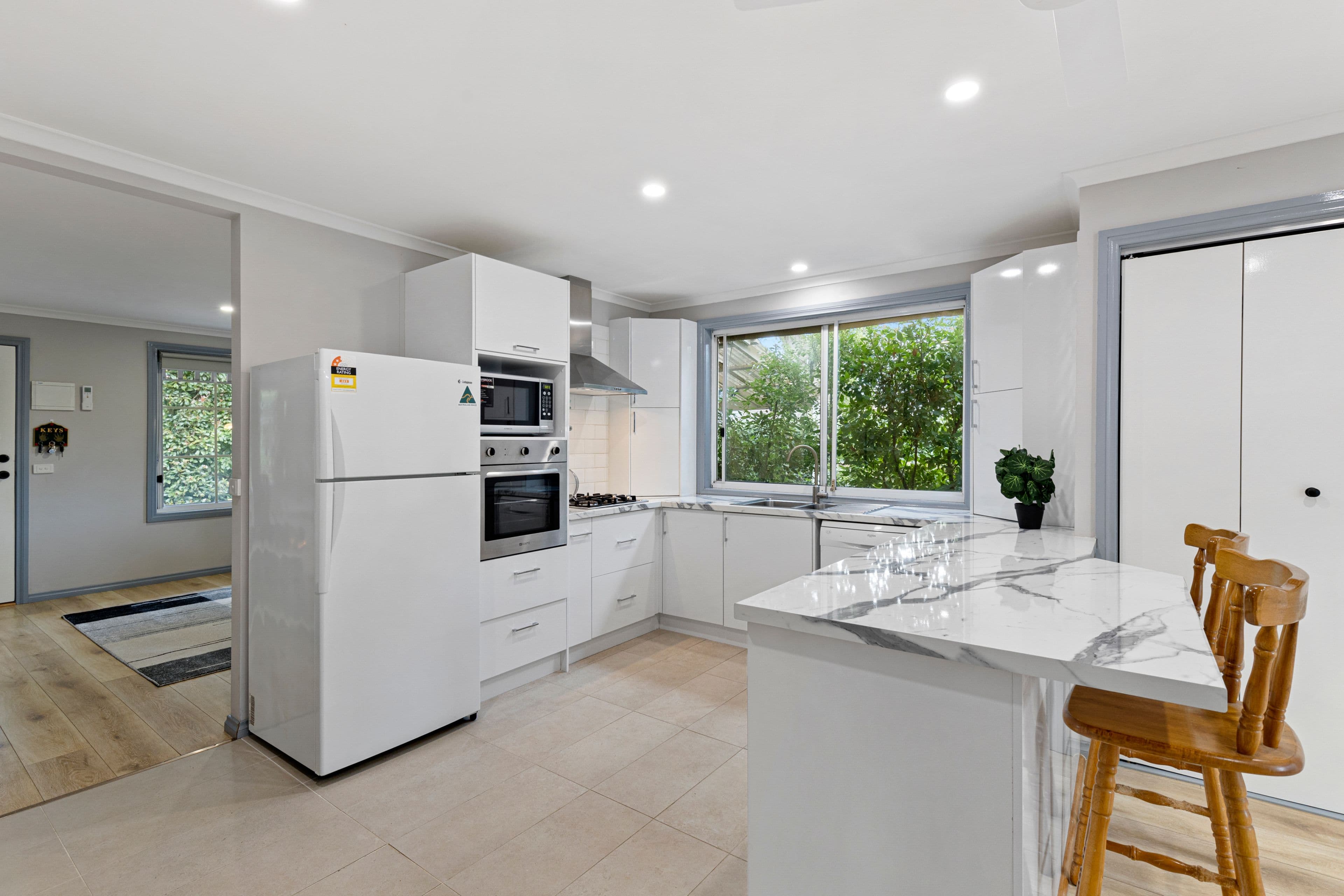 16 White Avenue, Bayswater North VIC 3153, Bayswater North - Thumbnail 2