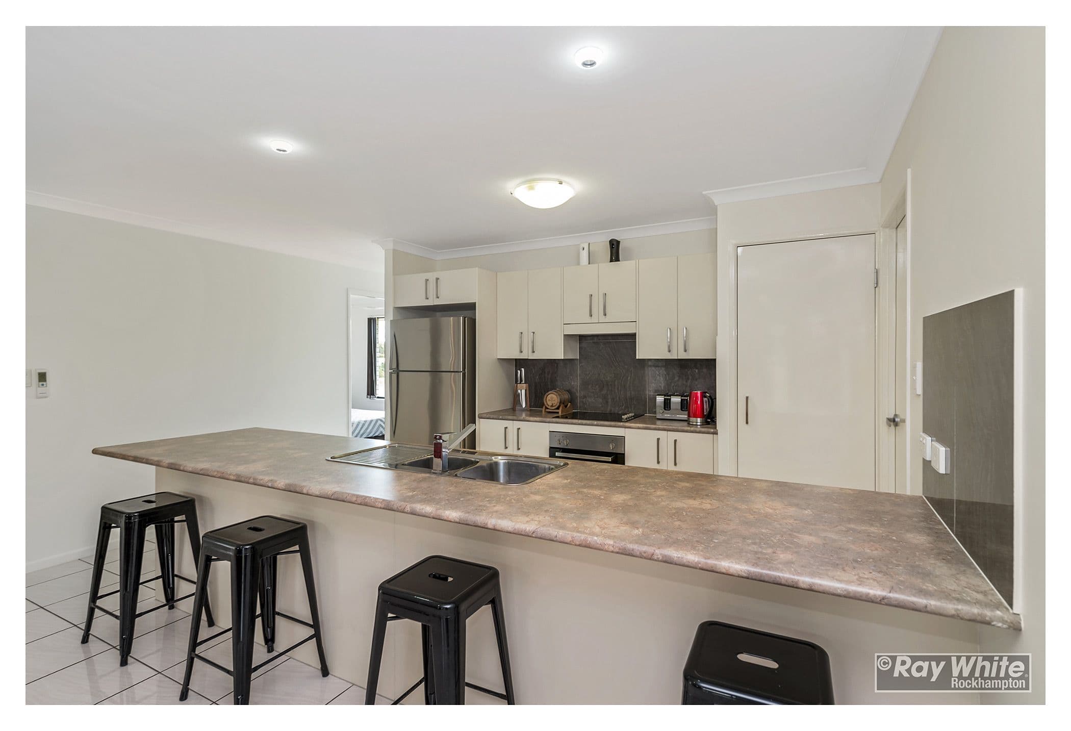 25 Corella Drive, Gracemere QLD 4702, Gracemere - Thumbnail 3
