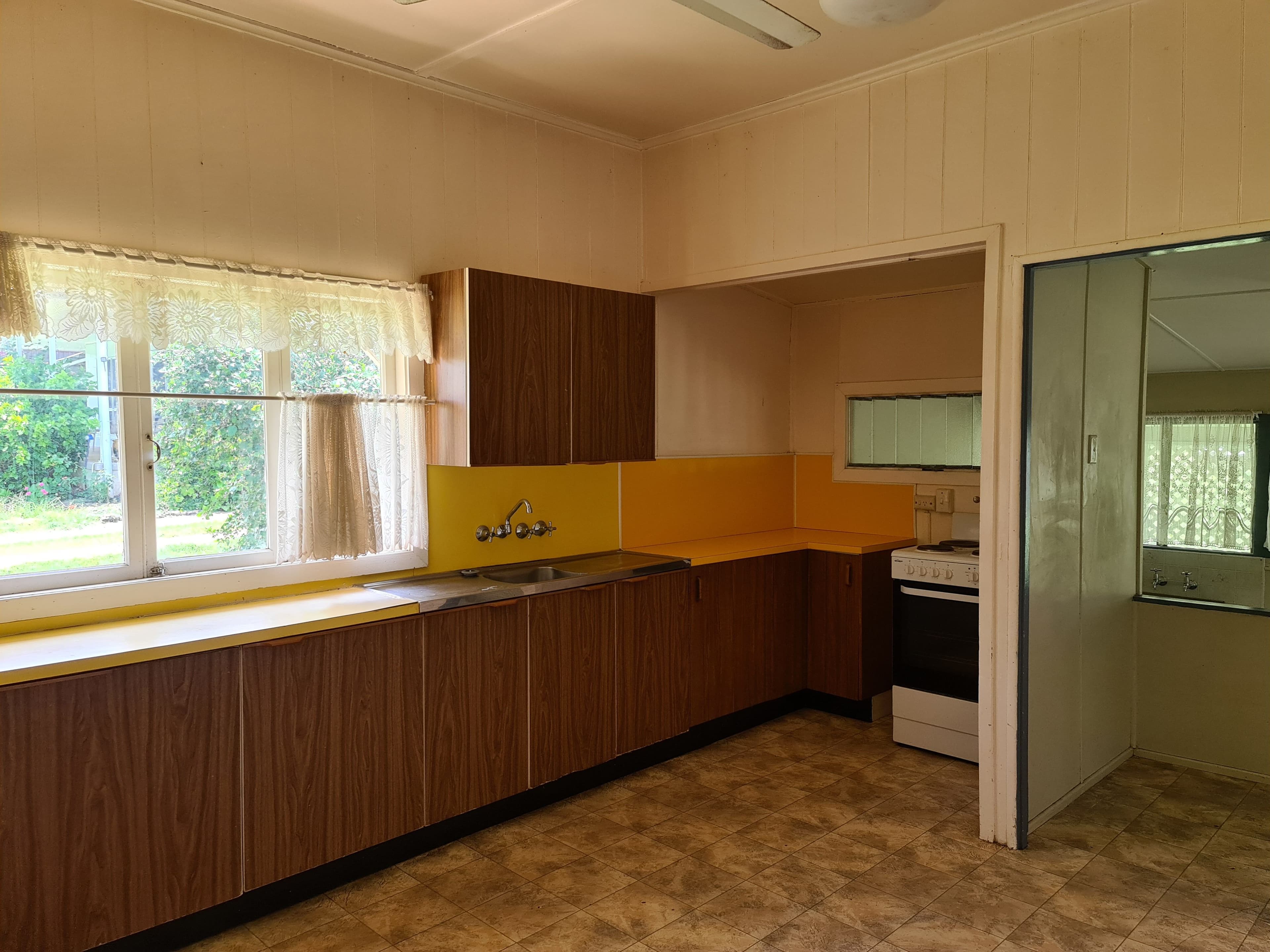 24 Bamboo Street, Gayndah QLD 4625, Gayndah - Thumbnail 3