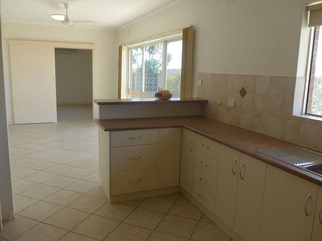 14 Hilltop Drive, LOXTON SA 5333, Loxton - Thumbnail 4